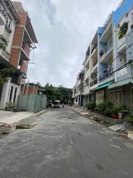 Bán nhà 3 tầng tại Đường 76, Phường 10, Quận 6, Hồ Chí Minh